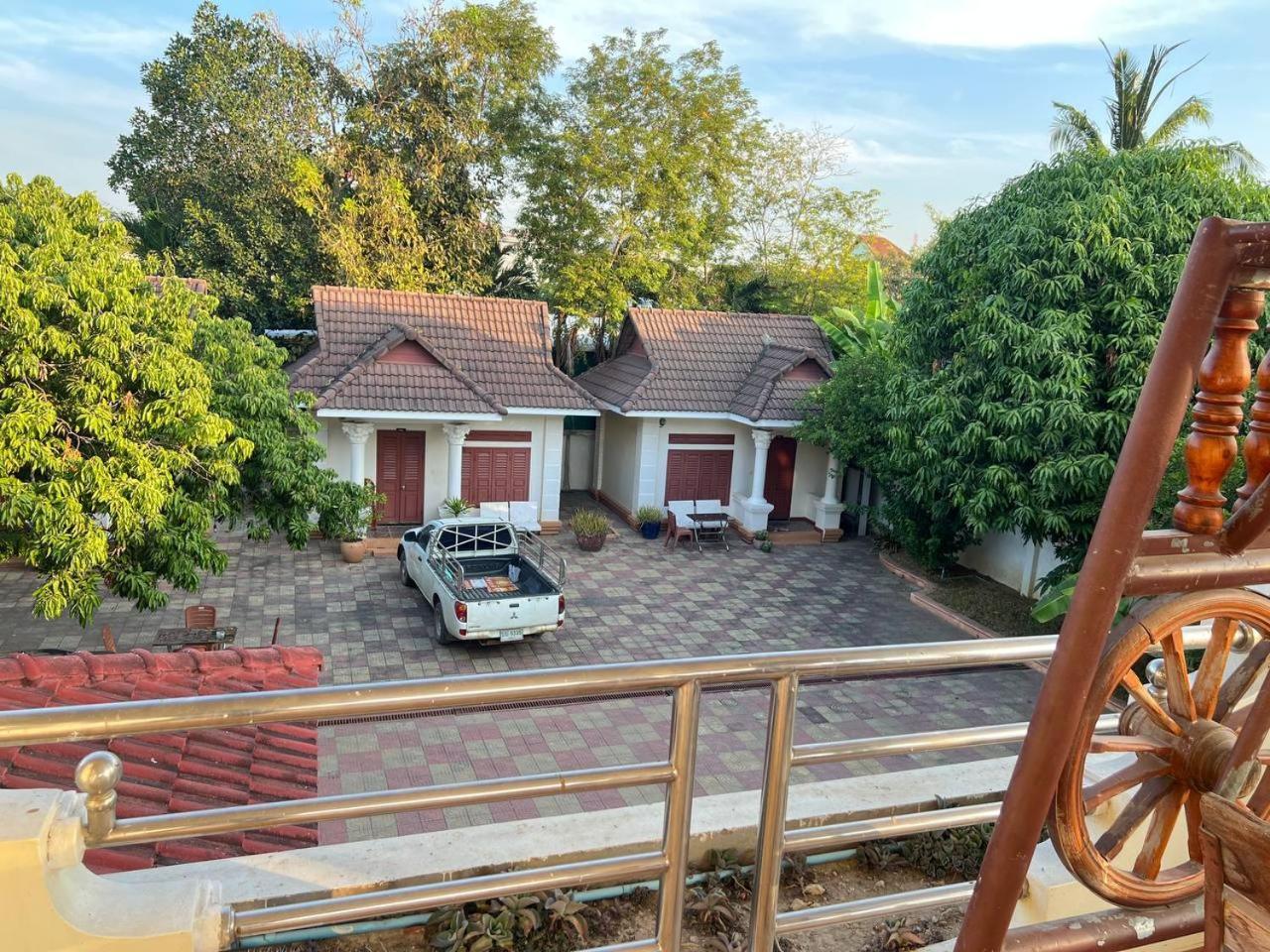 Lotus Blanc Privatunterkunft Battambang